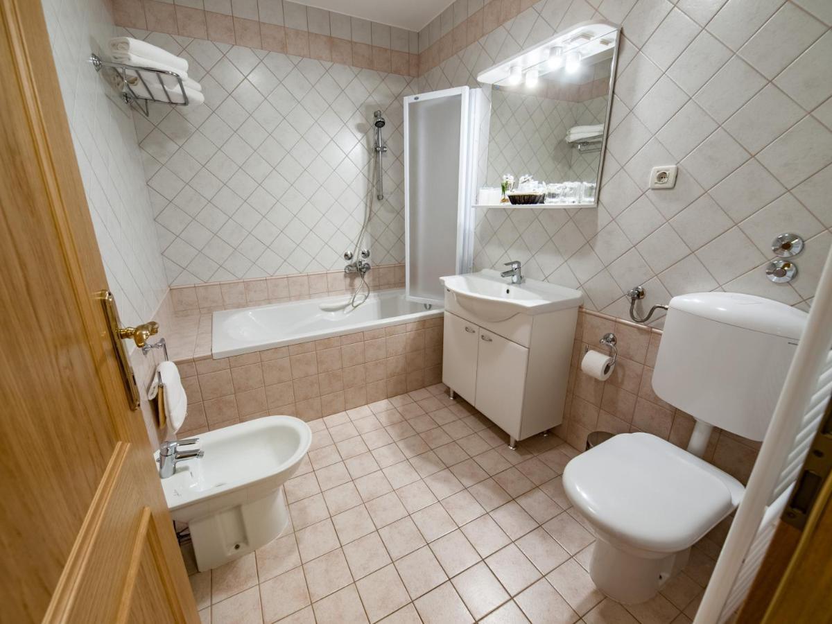 Villa Magnolija Cres Kültér fotó